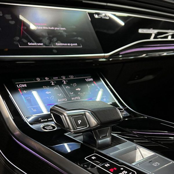 Audi Q8, 2021 - Image 9