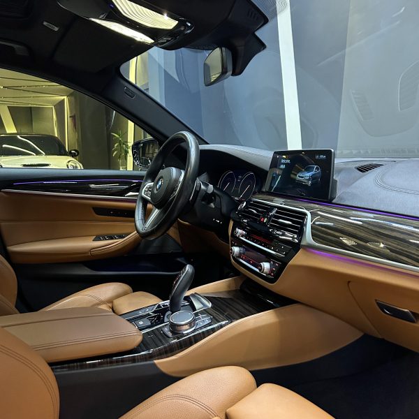 BMW 540i - Image 7