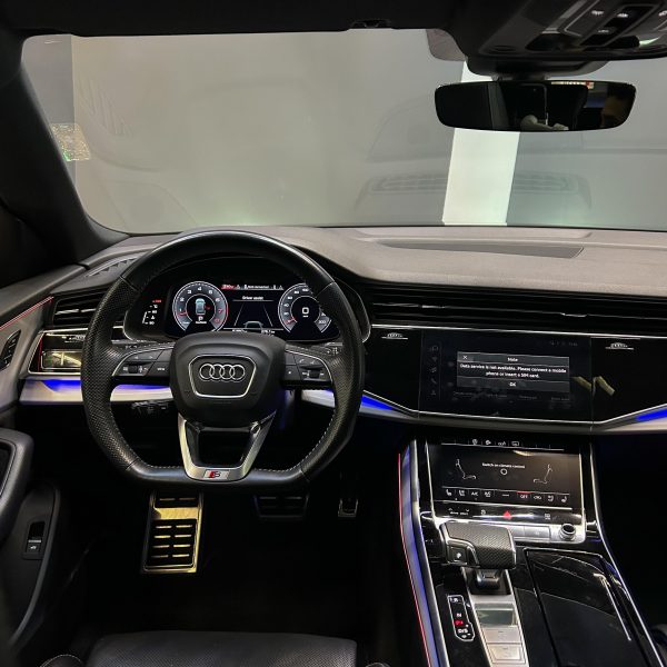 Audi Q8 S-Line, 2020 - Image 4