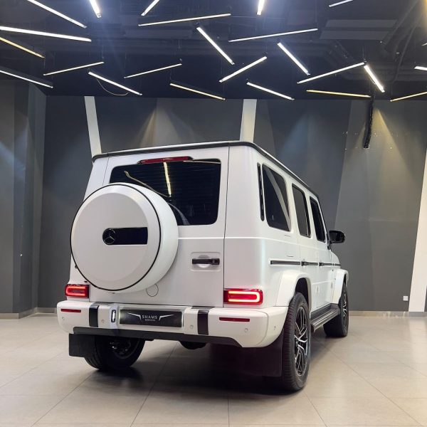 Mercedes Benz G500 - Image 2