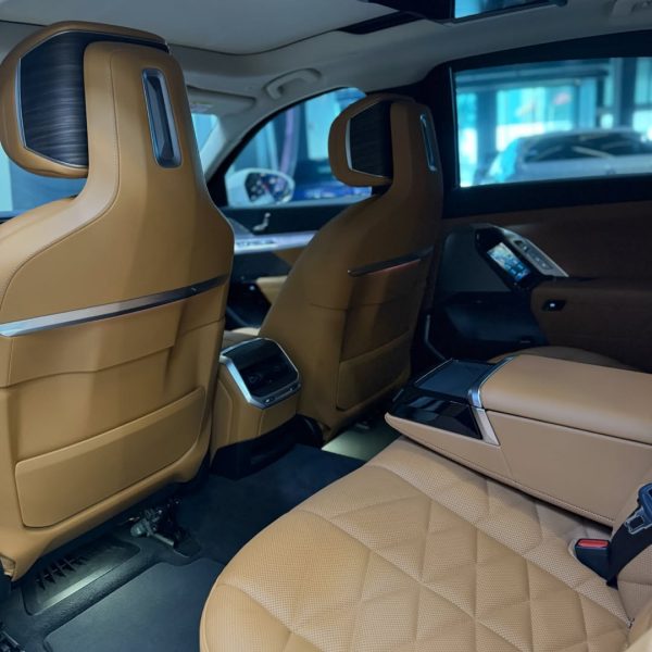 BMW 740i, 2023 - Image 5