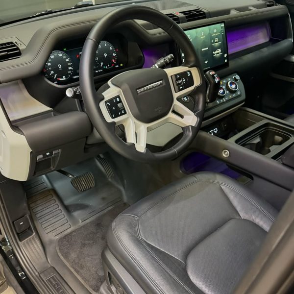Defender SE, P300, 2024 - Image 5