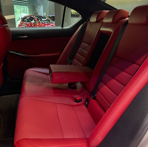 Lexus IS350 F Sport 2023 - Image 8