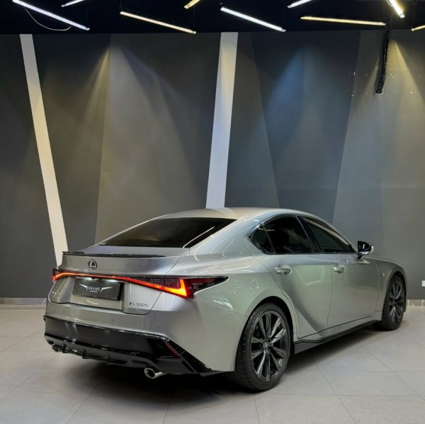 Lexus IS350 F Sport 2023 - Image 3