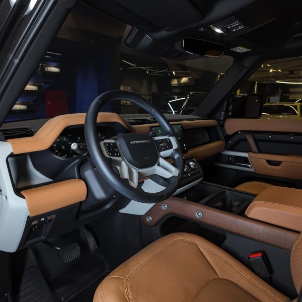Land Rover Defender HSE, P400, 2023 - Image 7