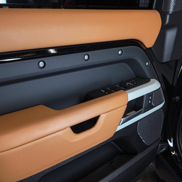 Land Rover Defender HSE, P400, 2023 - Image 9