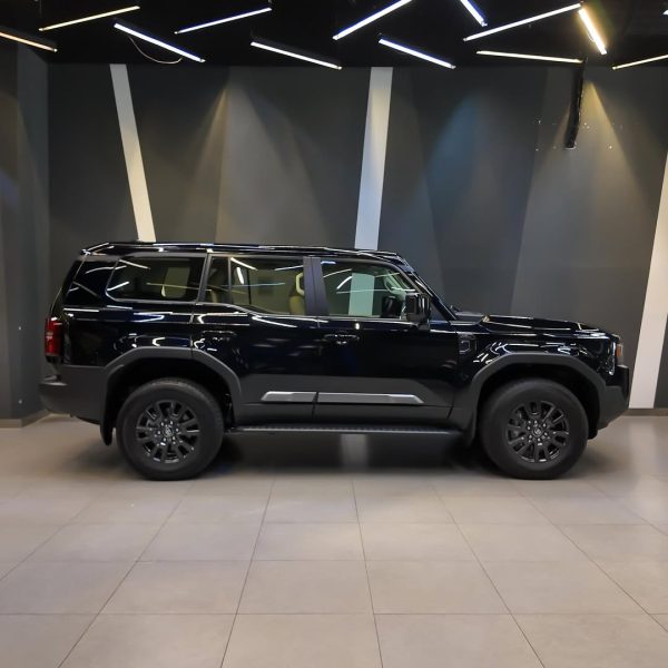 Toyota Land Cruiser Prado, 2025 - Image 3