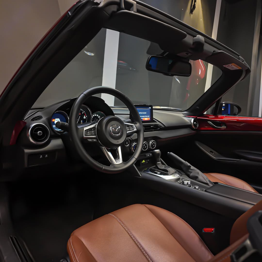 Mazda MX-5, Miata, 2022 - Image 8