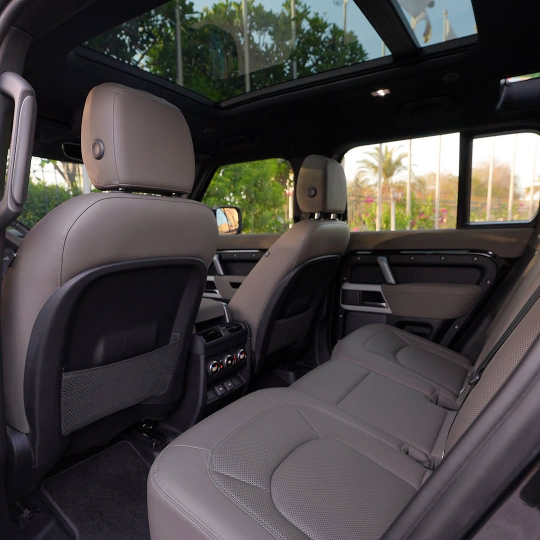 Land Rover-DEFENDER v4, X Dynamic 2023 - Image 10