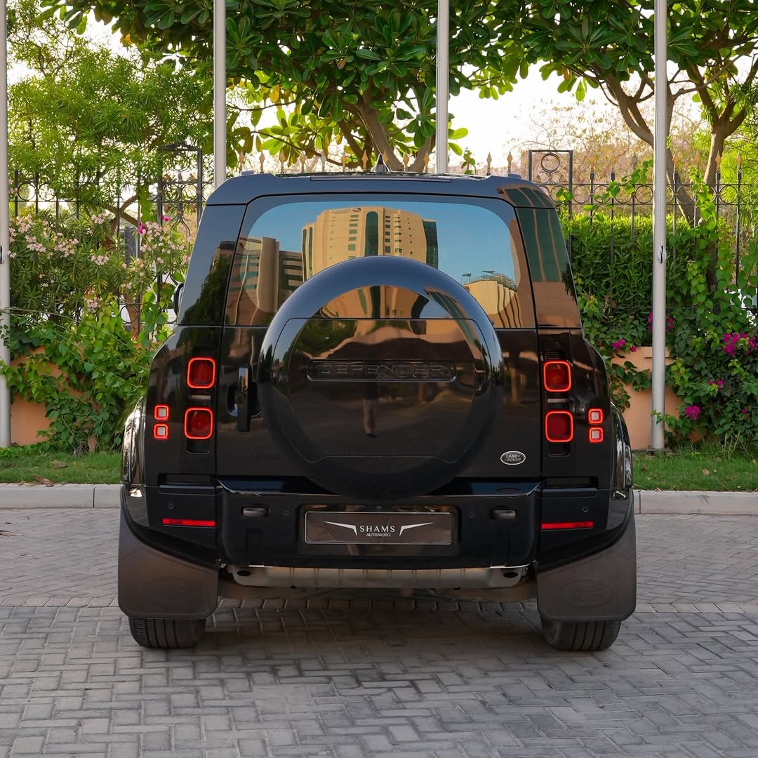 Land Rover-DEFENDER v4, X Dynamic 2023 - Image 4