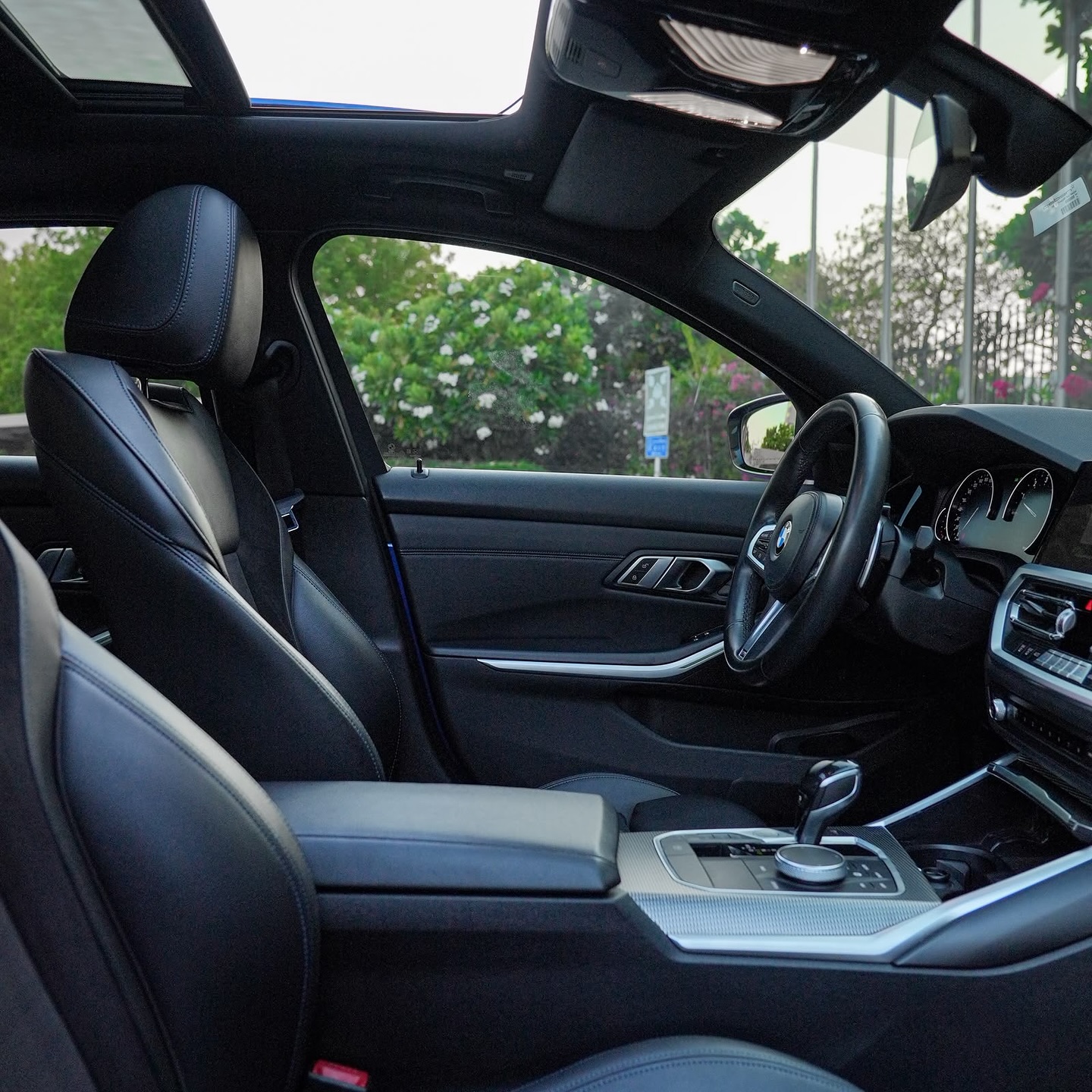 BMW 330i, 2019 - Image 13